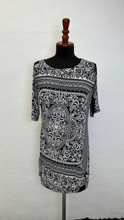 Blusa Larga Manga Corta Black And White Color Blanco Y Negro