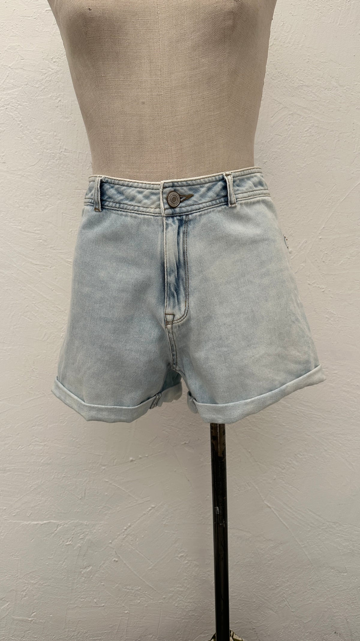 Short Studiof Color Azul Claro