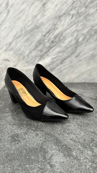 Tacones Bata Color Negro