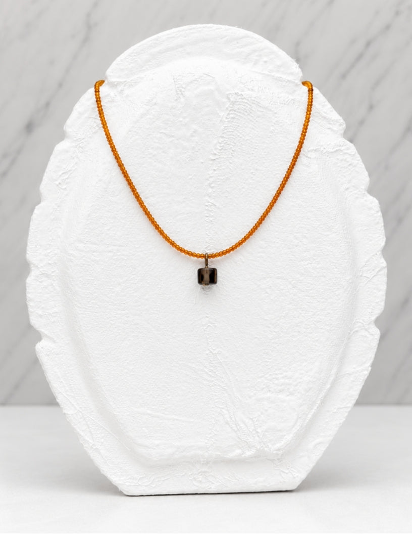 COLLAR AD