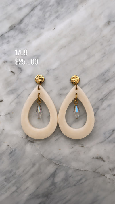 Aretes Ad Color Blanco/Gota