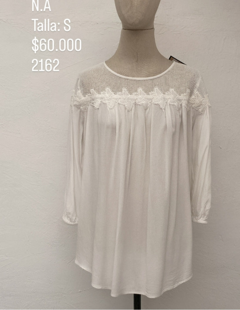 Blusa Apeainthepod Color Beige