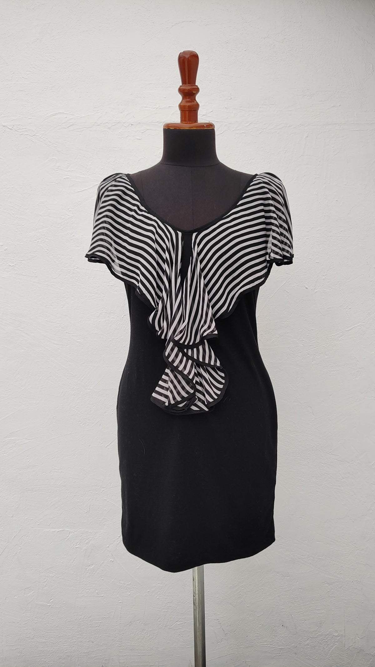 Vestido Corto Temt Color Negro Y Blanco