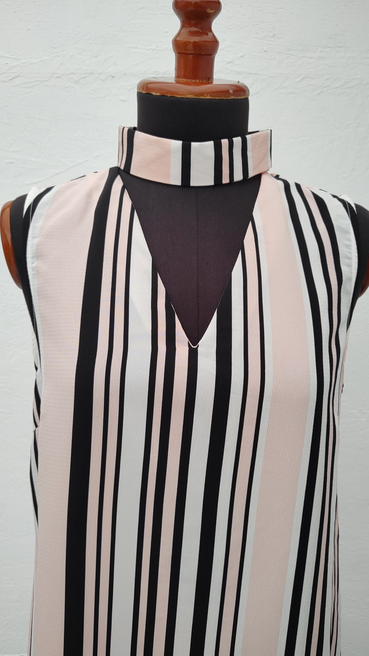 VESTIDO CORTO CAROLINE MORGAN