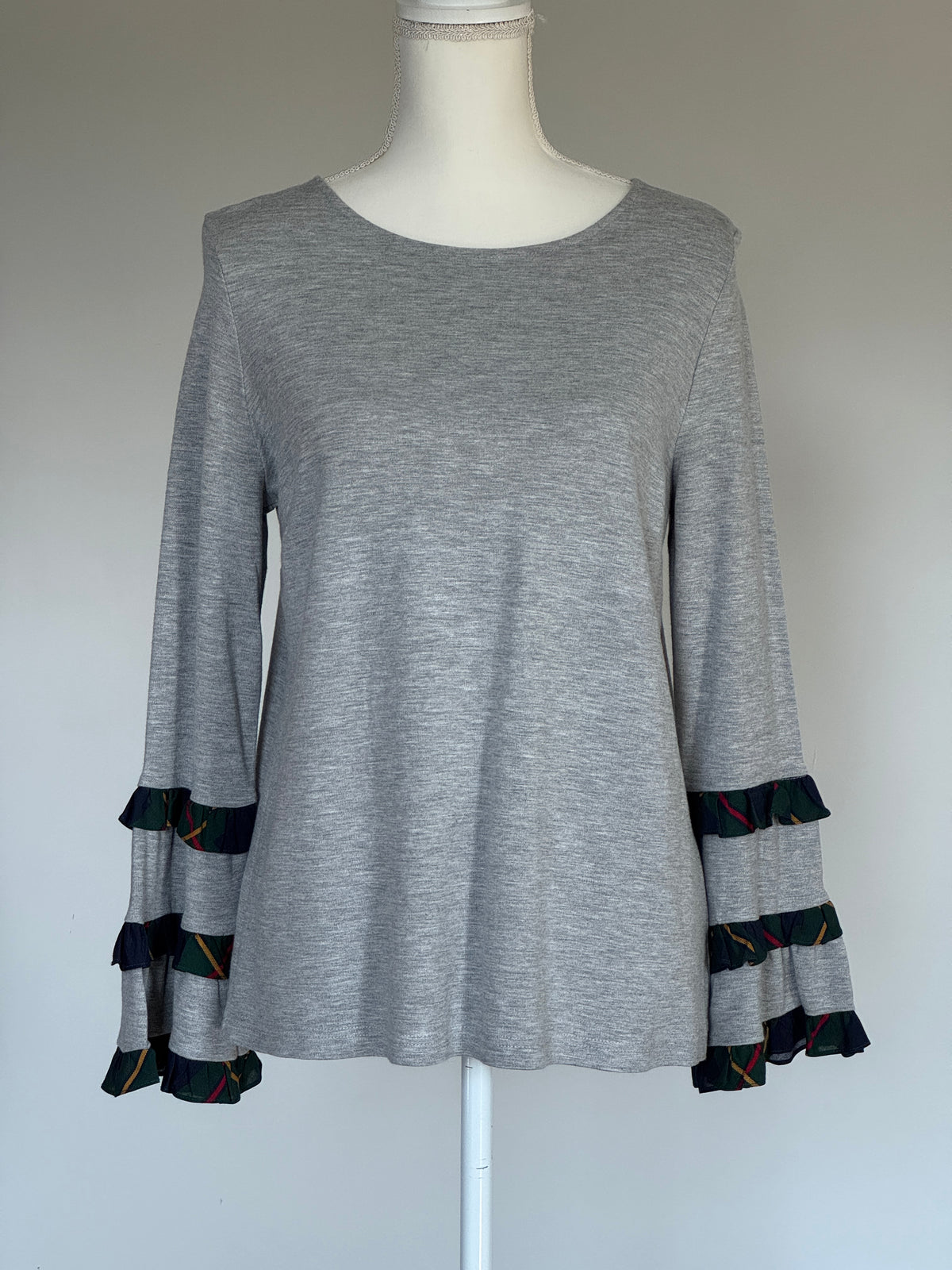 Blusa Crown&Ivy Color Gris