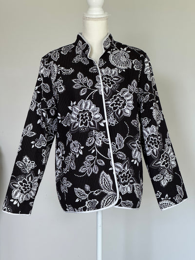 Chaqueta Na Color Negra Con Blanco