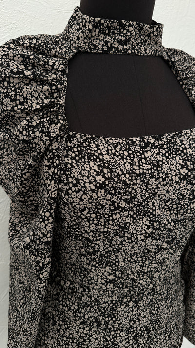 VESTIDO CORTO IN THE STYLE
