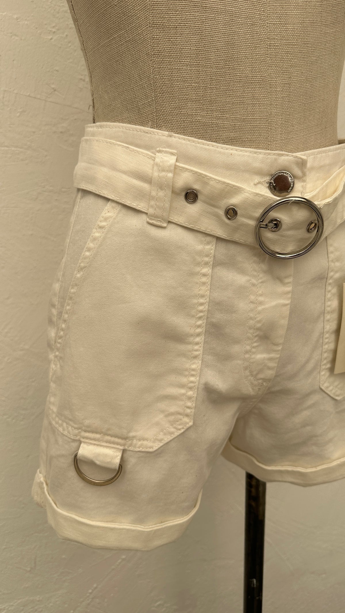 SHORT BERSHKA